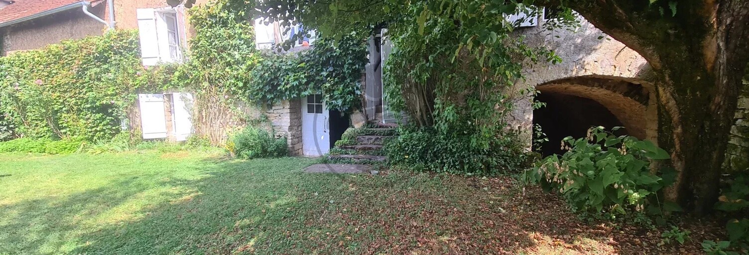 Maison  102 m² à vendre à Rougemont (25680)