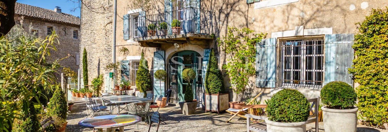 Maison  260 m² à vendre à Cabrières-d'Avignon (84220)