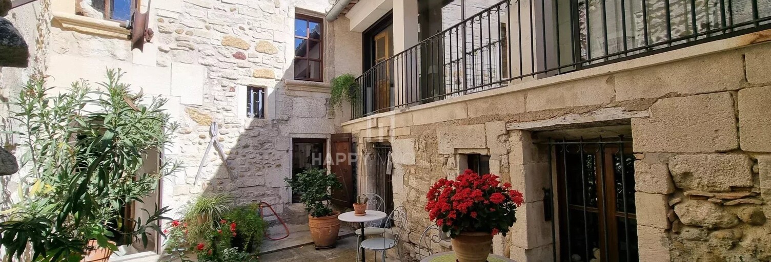 Maison 11 Pièces 250 m² à vendre à Eyragues (13630)