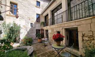 Maison 11 Pièces 250 m² à vendre à Eyragues (13630)