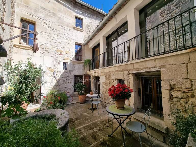 Maison de charme du 17eme au coeur du village — photo 1