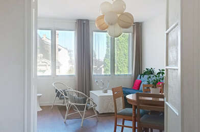 Appartement 3 pièces 218400 €