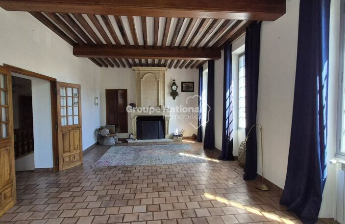 CARPENTRAS - BELLE MAISON 250 M² AVEC JARDIN — photo 4