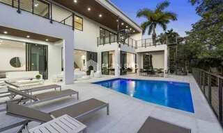 Maison 5 Pièces 250 m² à vendre à Vallauris (06220)