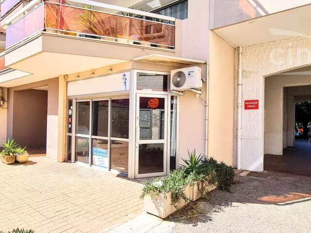 Local commercial — photo du bien