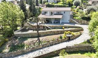 Maison 5 Pièces 140 m² à vendre à Le Rouret (06650)