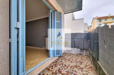 Appartement 3 pièces 243800 €