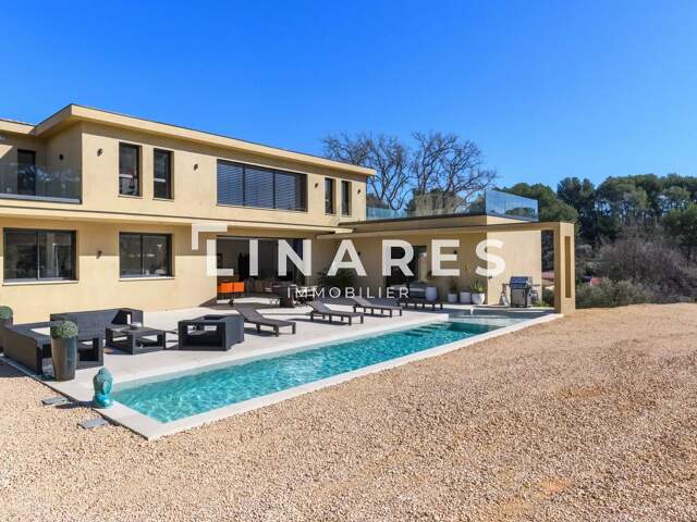 QUINTESSENCE - Villa T5 de 240m² - Garage de 115m² - Piscine - T — photo du bien
