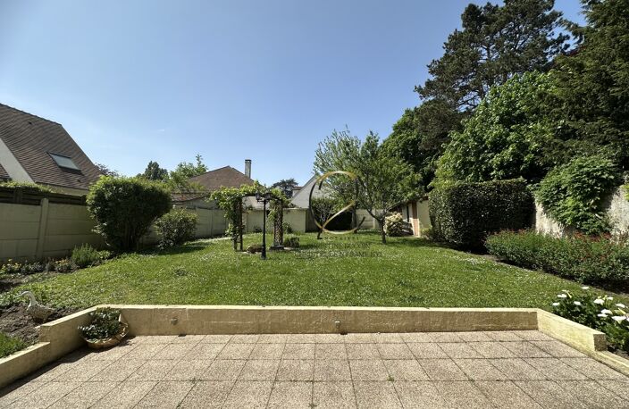 Vente maison 8 pièces 200 m² Montlignon (95680) — photo 2