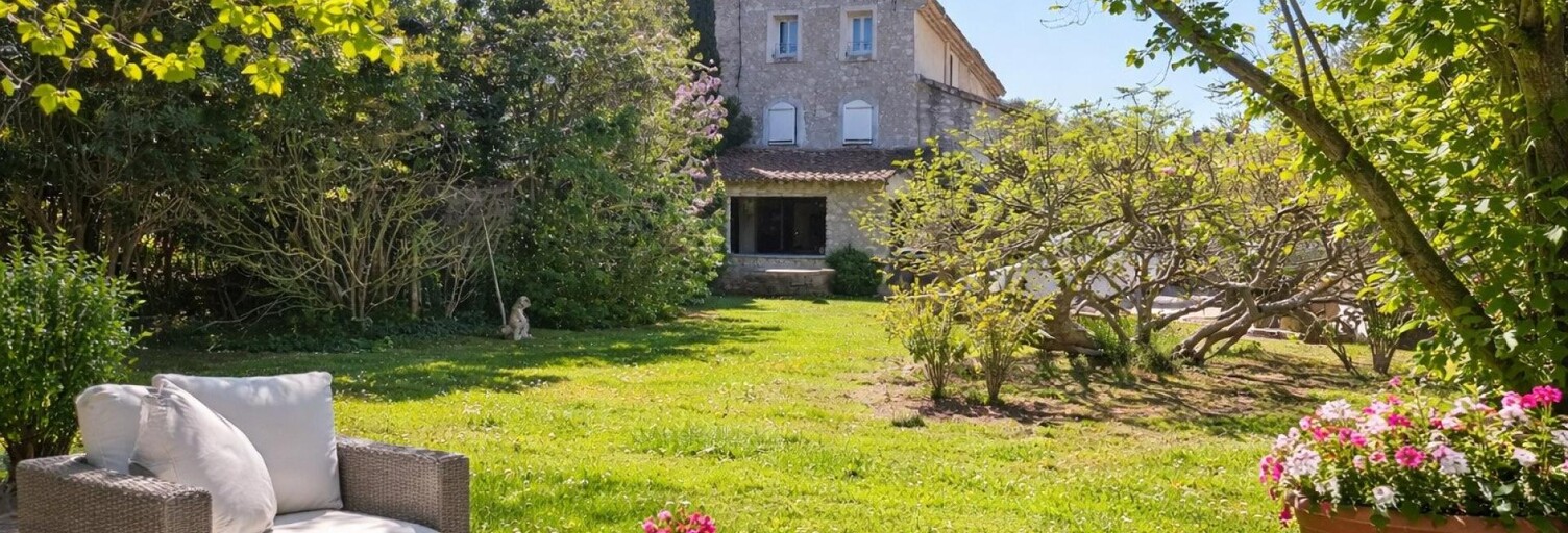 Maison 9 Pièces 300 m² à vendre à L'Isle-sur-la-Sorgue (84800)