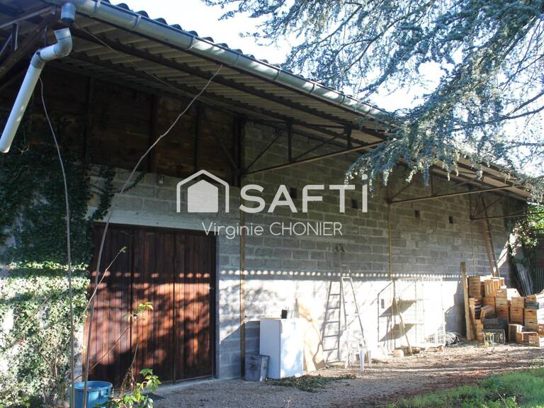 - hangar 200m2 au sol sur terrain de 4240m2 — photo 1
