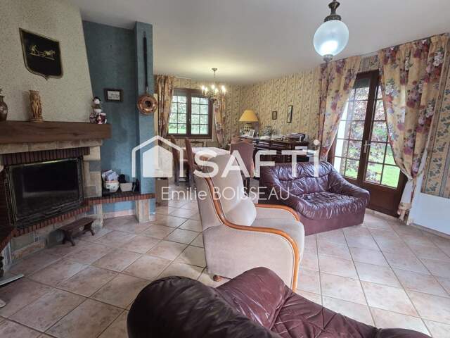 Maison 6 chambres sous sol grand jardin — photo du bien