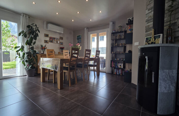 Villa plain-pied 100 m2   3 chambres + bureau   Jardin clos — photo 2