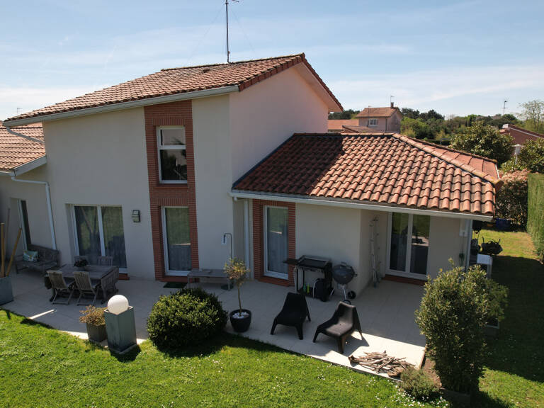 EXCEPTIONNEL  VILLA  T5 108 m2 HYPER CENTRE VILLE AVEC GARAG — photo 1