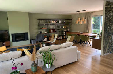 Maison 7 pièces 3950 €