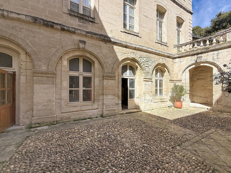 Appartement à rénover dans un ancien hôtel particulier — photo 1