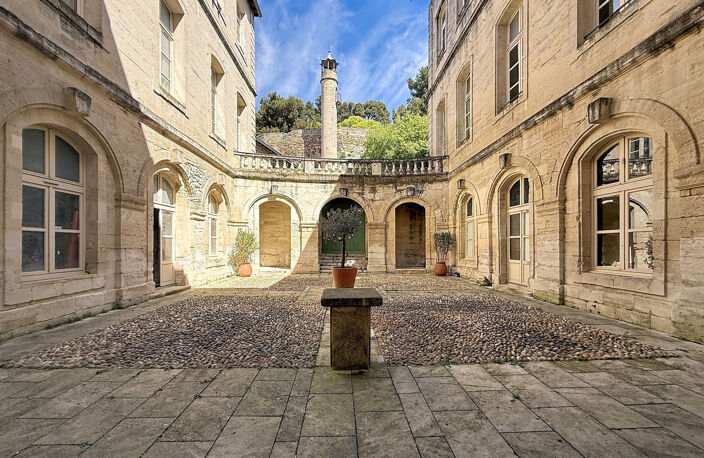 Appartement à rénover dans un ancien hôtel particulier — photo 3