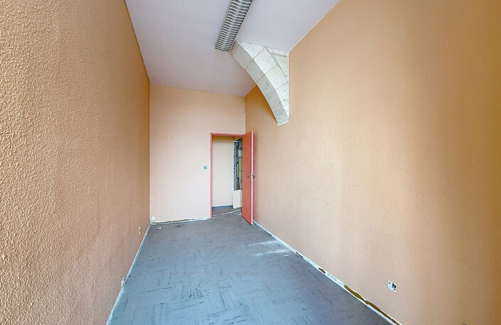 Appartement à rénover dans un ancien hôtel particulier — photo 4