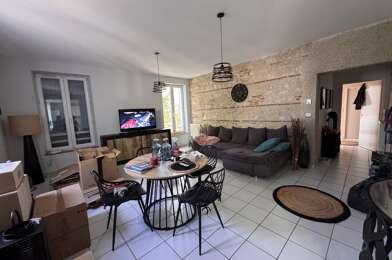 Appartement  620 €