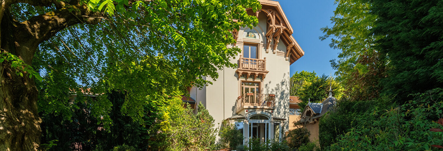 Maison 7 Pièces 250 m² à vendre à Sainte-Foy-lès-Lyon (69110)