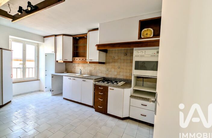 Vente Maison/villa 9 pièces — photo 3