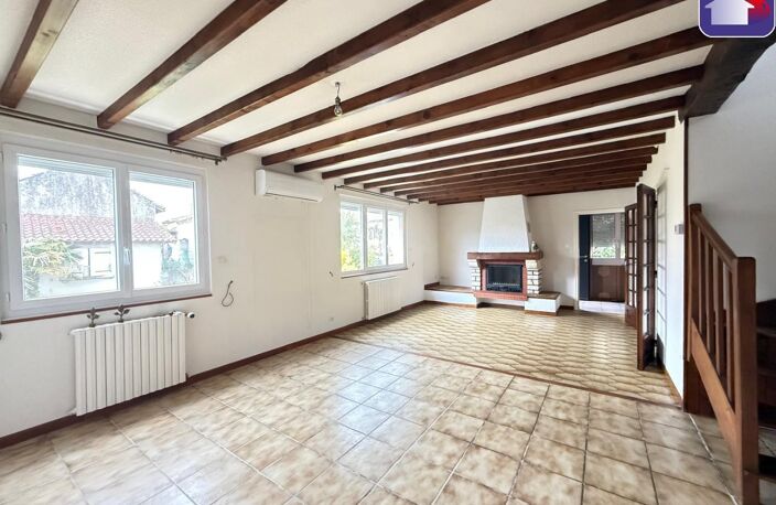 Vente maison 4 pièces 122 m² Pamiers (09100) — photo 2