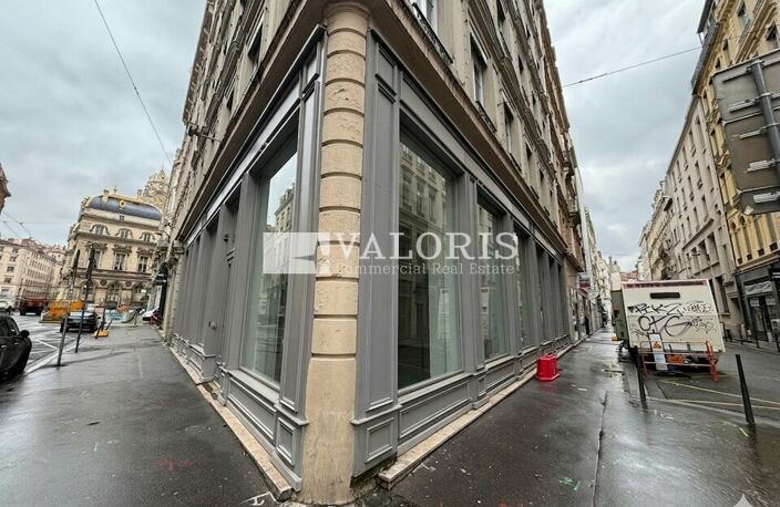 LOCAL COMMERCIAL à LOUER — photo 2