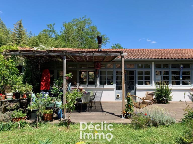 À louer : maison meublée de charme à Arès  5 chambres + jardin — photo 1
