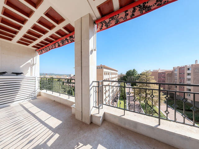 Vente, Aix proche centre LC Gestion vous propose un appartement de type 4/5 de 136m²  avec terrasse dans une résidence sécurisée — photo du bien
