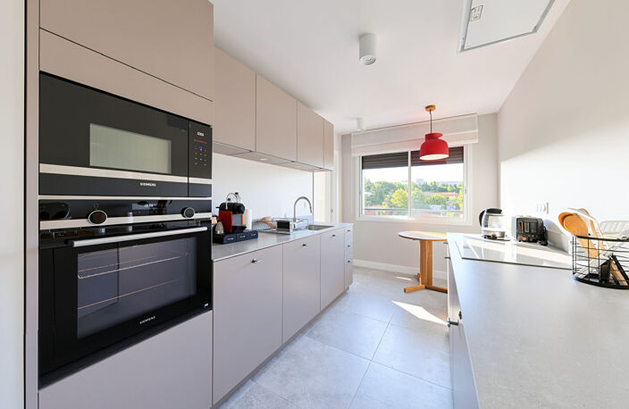 Vente, Aix proche centre LC Gestion vous propose un appartement de type 4/5 de 136m²  avec terrasse dans une résidence sécurisée — photo 3