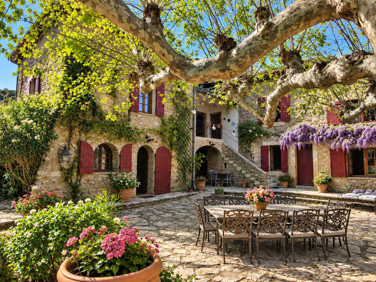 A vendre Mas rénové 5 chambres avec gîte et piscine sur 1,5ha de terrain — photo 1