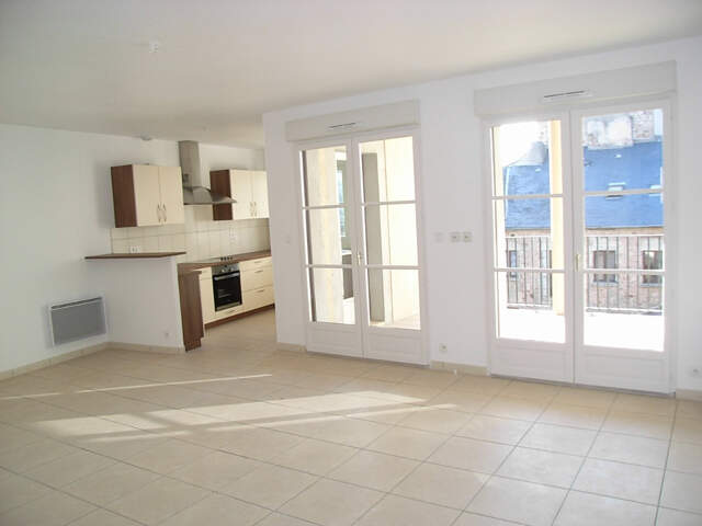 Appartement RODEZ - 3 pièce(s) -- Terrasse 10.32 m² — photo du bien