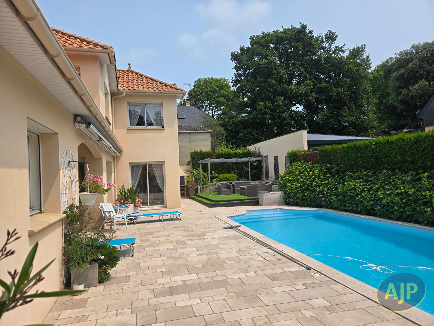 Agence immobilière de Ajp Immobilier St Marc sur Mer Tati