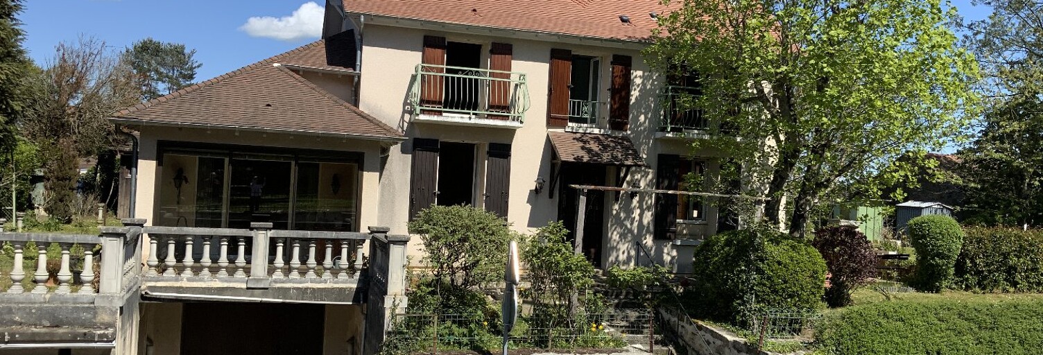 Maison 8 Pièces 129 m² à vendre à Genouillac (23350)