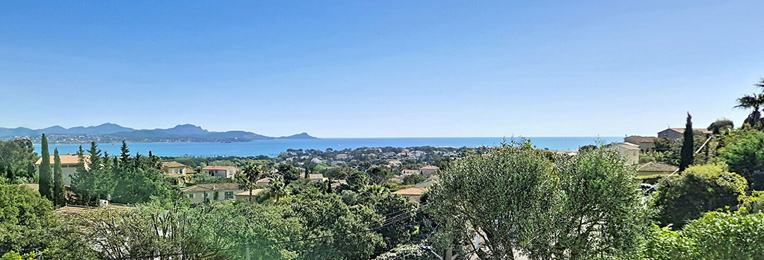Maison 8 Pièces 250 m² à vendre à Fréjus (83370)