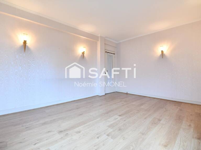 APPARTEMENT DE TROIS PIECES DANS UNE RESIDENCE FAMILIALE ! — photo 1