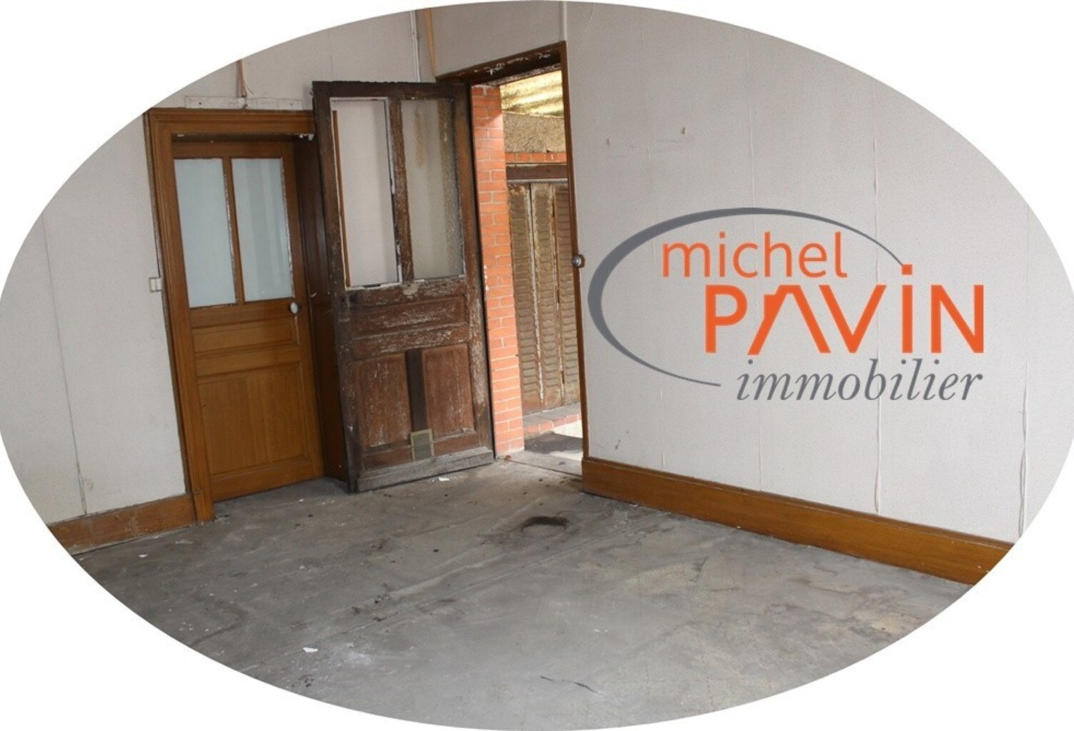 INVESTISSEURS, APPARTEMENT  105 m² A RENOVER EN CENTRE VILLE — photo 1