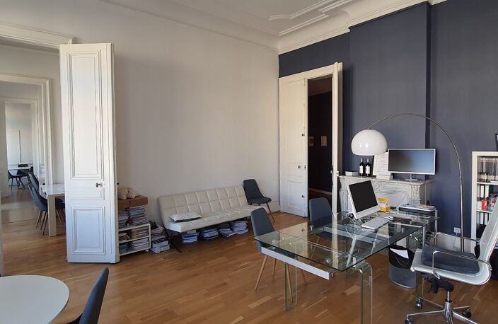 Bureau — photo 2