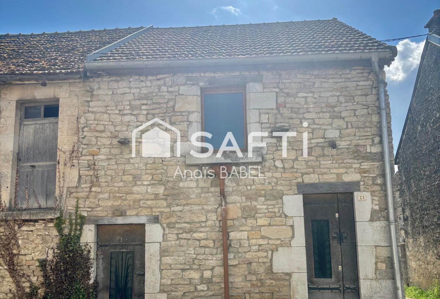 Maison en pierre à rénover - fort potentiel ! — photo 1