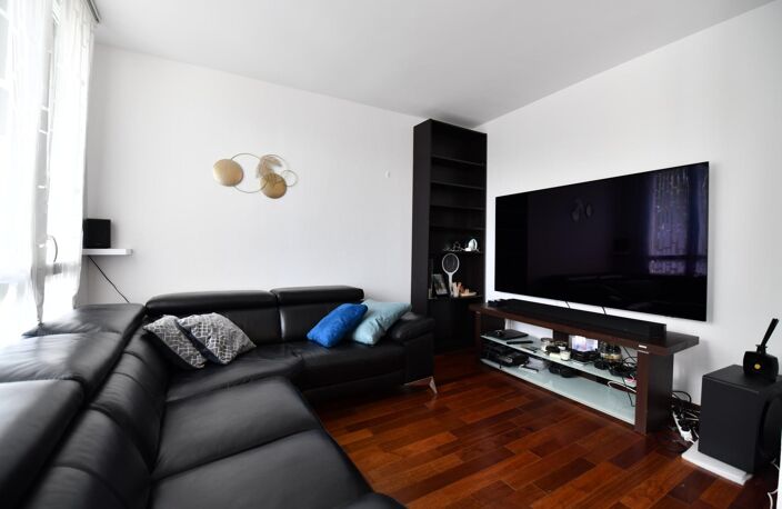 Magnifique appartement de 5 pièces! Ravalement récent! — photo 3