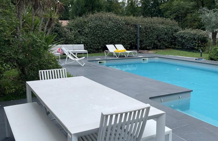 Baisse de prix ! Maison 300m² plus une maison bois 80m² sur un terrain de 12090m² — photo 2