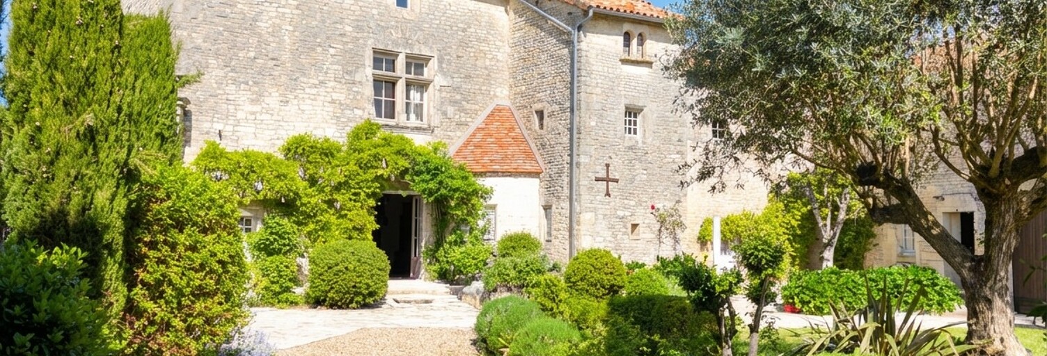 Maison 13 Pièces 500 m² à vendre à Tusson (16140)