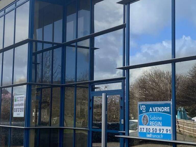 Vente Murs commerciaux 596 m&sup2; — photo 1