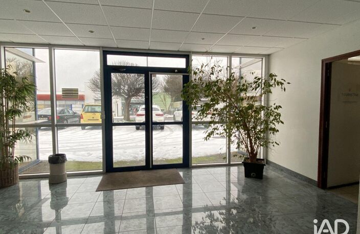 Vente Murs commerciaux 596 m&sup2; — photo 2