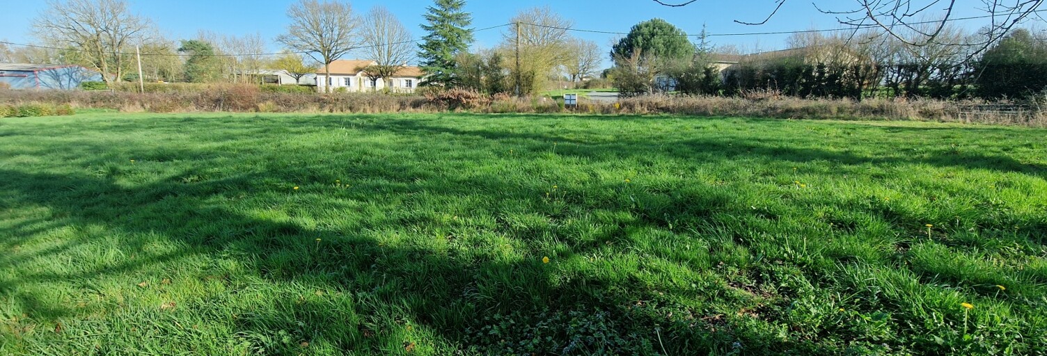 Terrain  1821 m² à vendre à Voulmentin (79150)