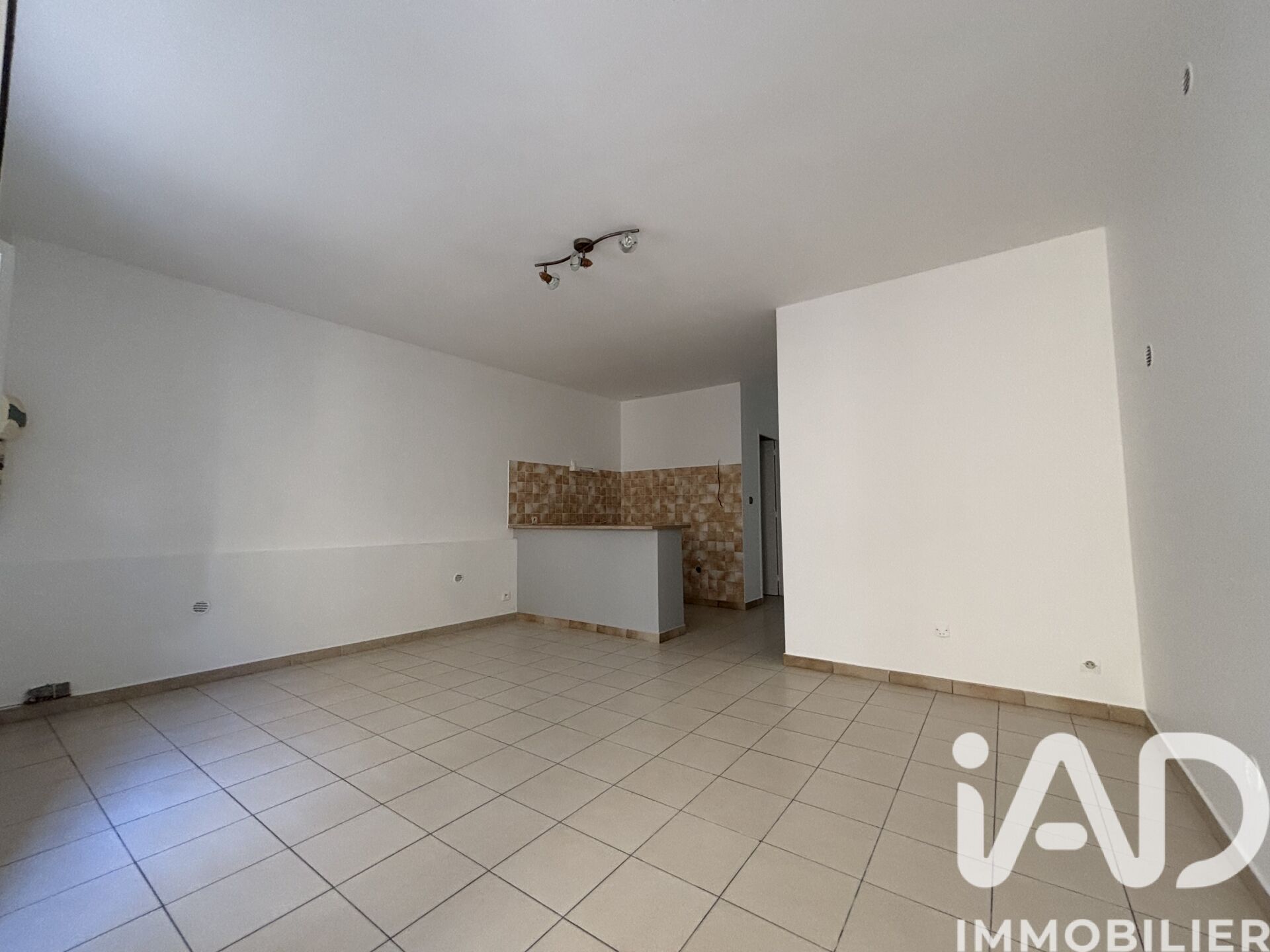 Appartement à vendre, 3 pièces, 51 m², Aramon
