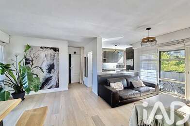 Appartement 4 pièces 325500 €