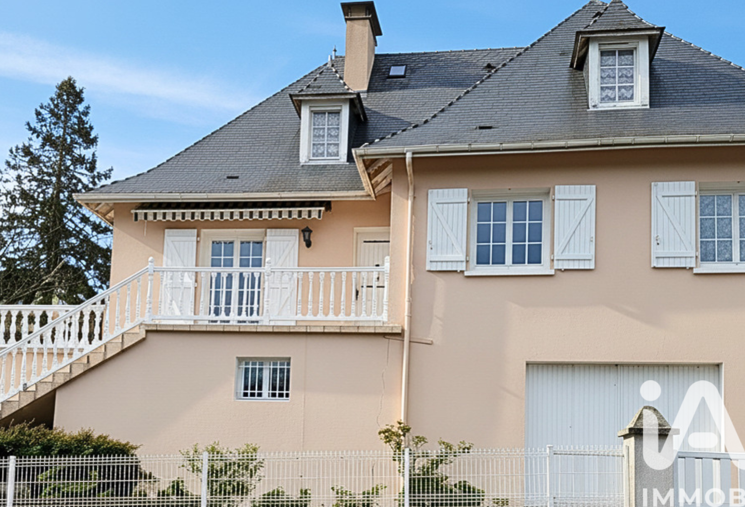 Vente Maison/villa 8 pièces — photo 1