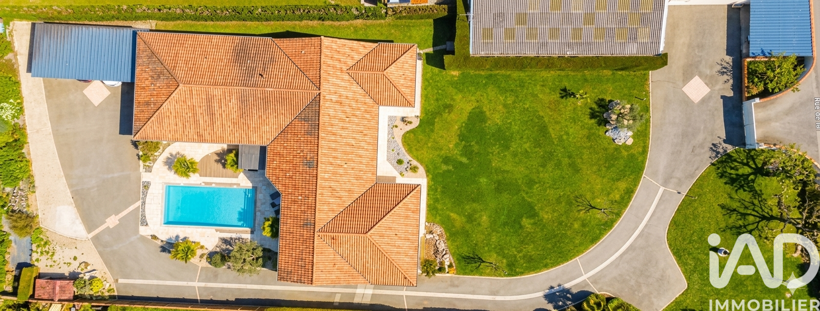 Pompaire - 228m² - 8p.