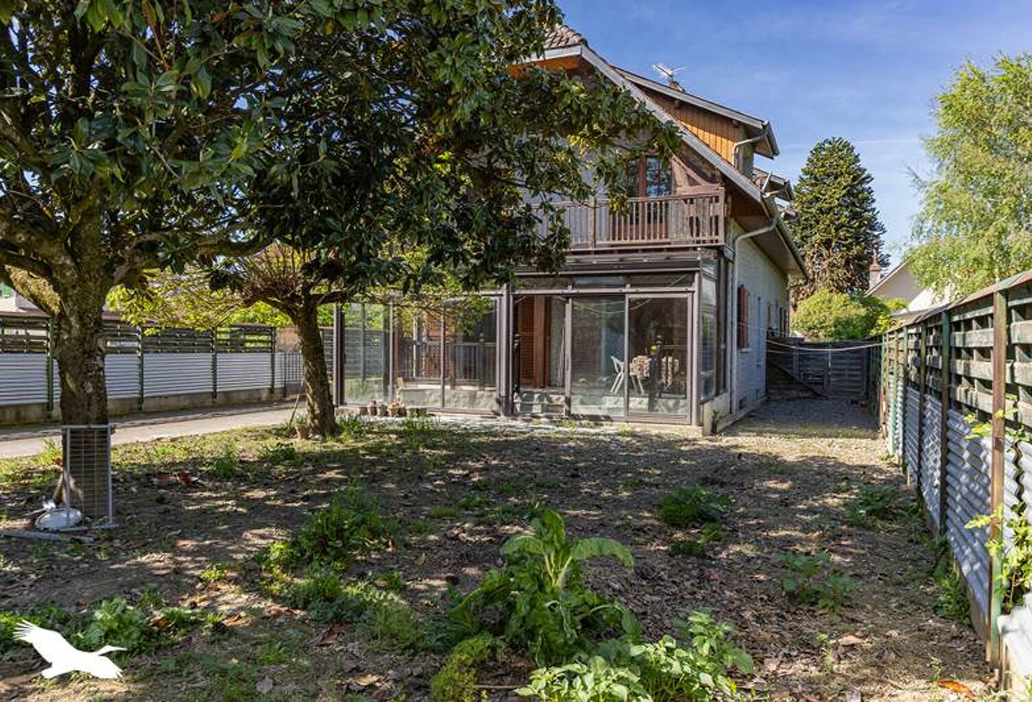 Villa de 10 pièces principales — photo 1